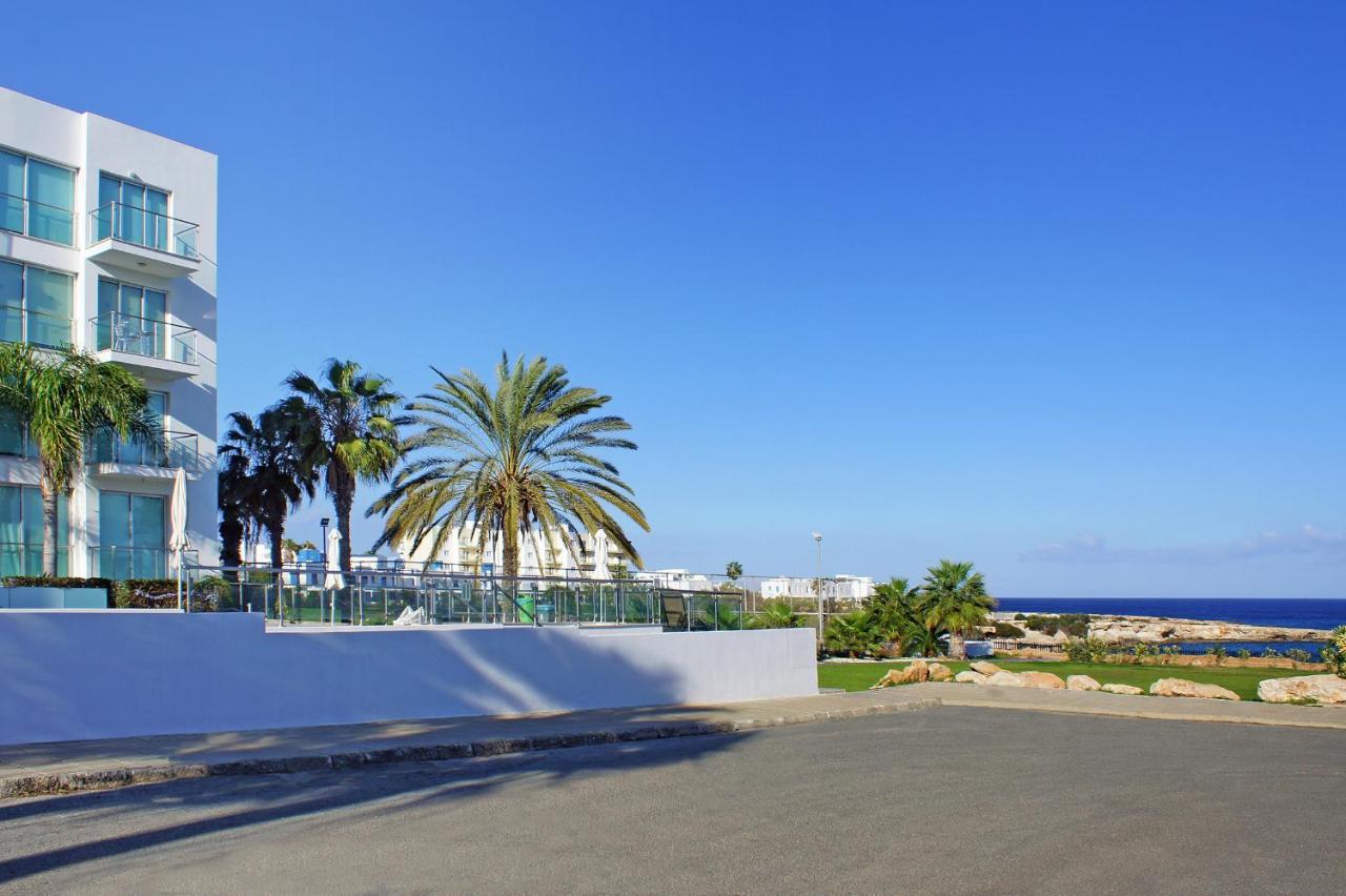 Calypso - Coralli Beachfront Apartment Protaras Exterior foto
