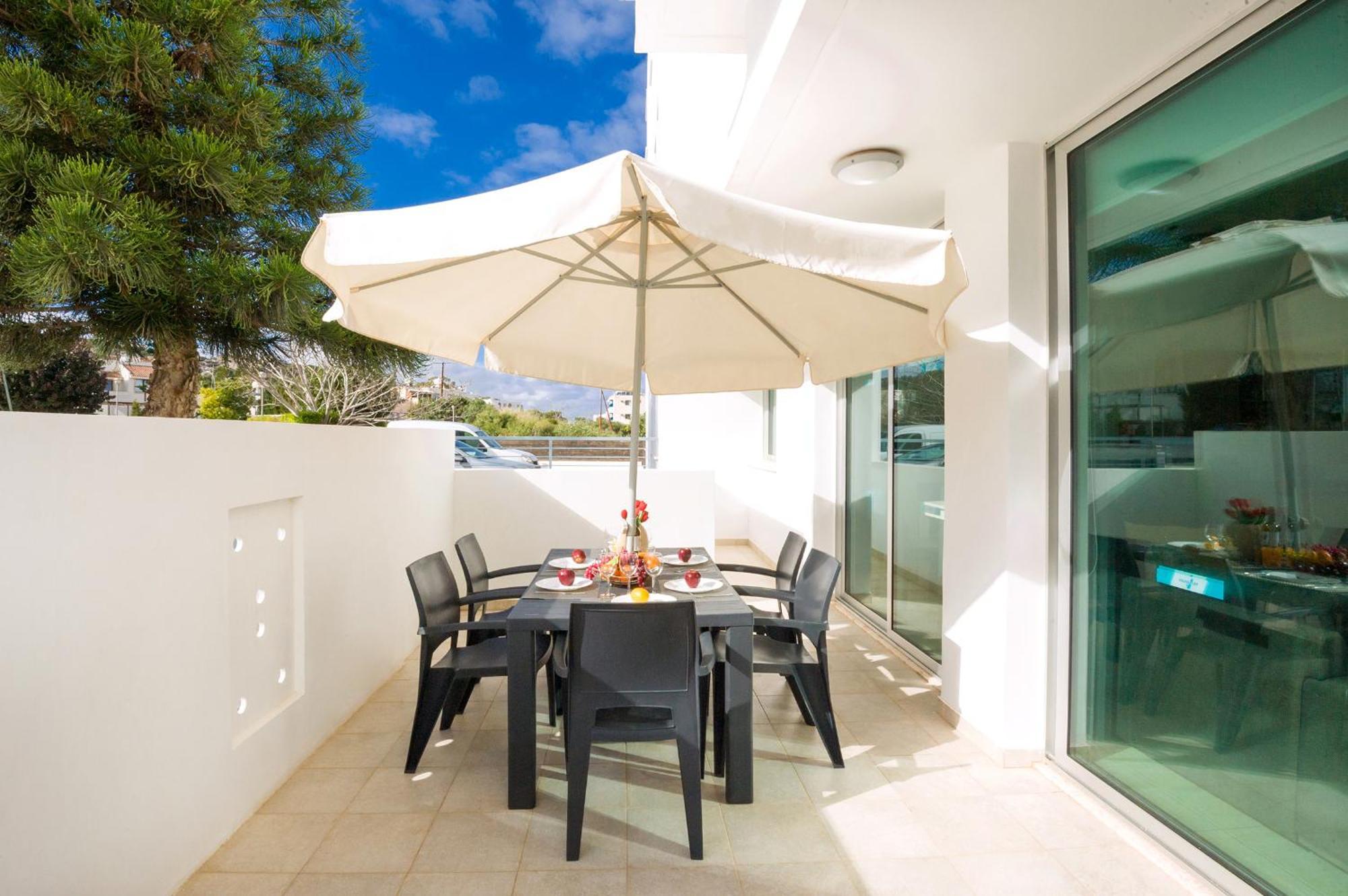 Calypso - Coralli Beachfront Apartment Protaras Exterior foto